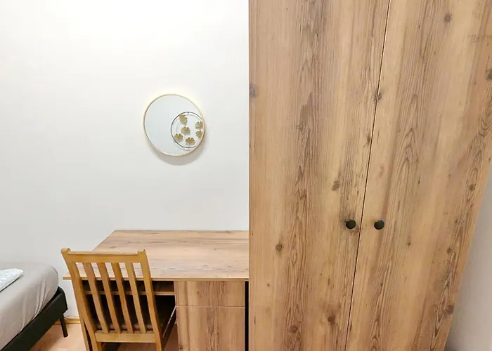 Spacious Rooms - 15 Min From Airport & City Center, 5 Min From Vienna Main-Bus Station Ez8