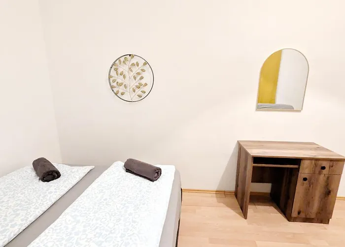 Spacious Rooms - 15 Min From Airport & City Center, 5 Min From Vienna Main-Bus Station Ez8