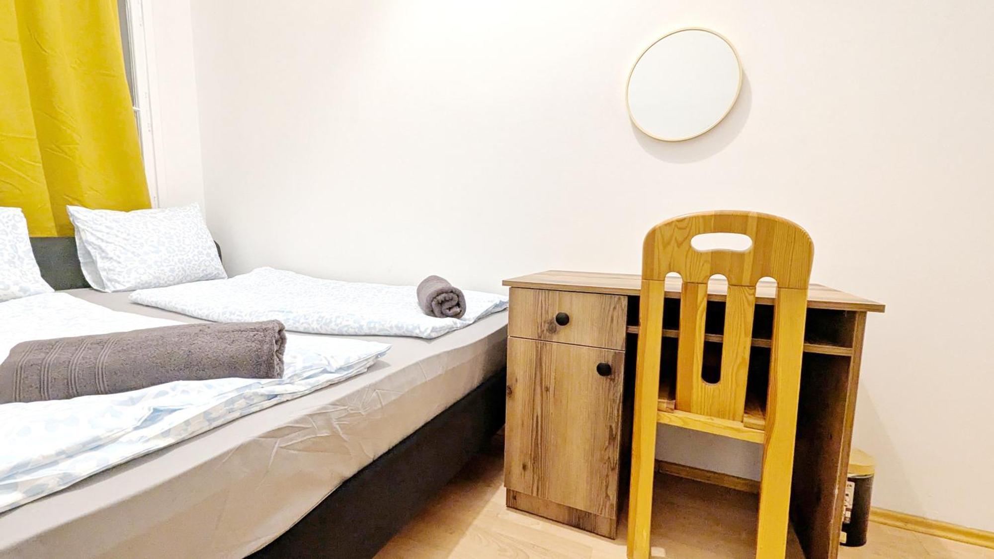 Privatunterkunft Spacious - 15 Min From Airport & Center, 5 Min From Main-bus Station Ez8